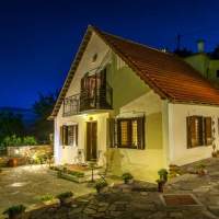 ΤΟ ΣΠΙΤΙ ΤΗΝ ΝΥΧΤΑ ΤΟ ΣΠΙΤΙ ΤΗΝ ΝΥΧΤΑ