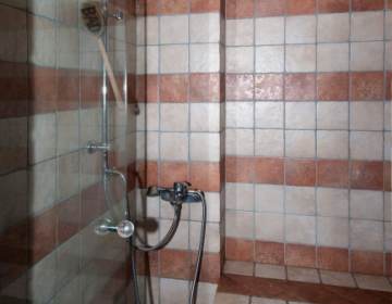 Shower room /Ντουζιέρα 